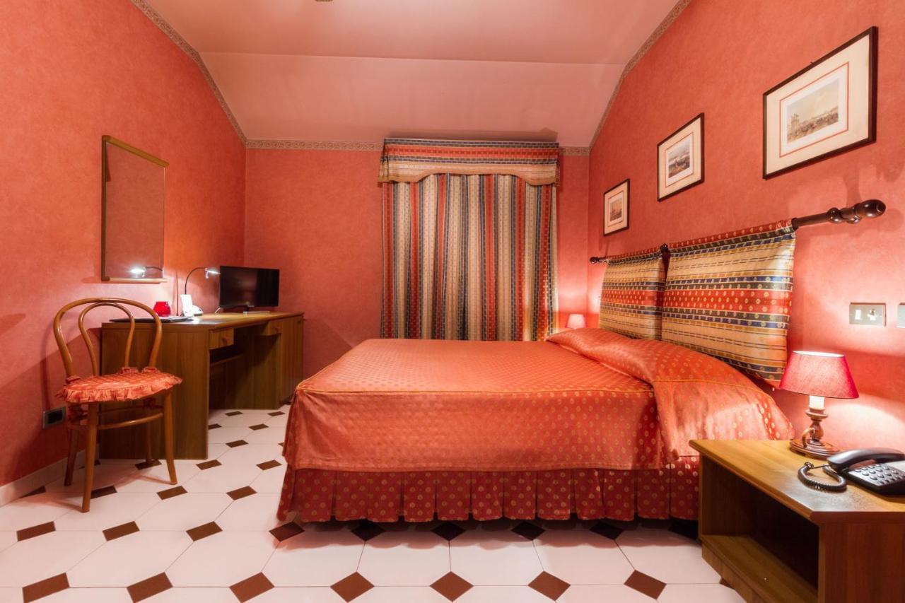 Park Hotel Villa Salzea Trofarello エクステリア 写真